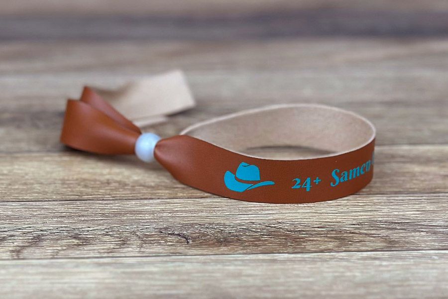polsbandjes van kunstleer met bedrukking voor een event